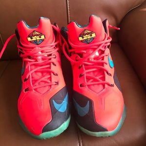 LEBRON 11 ELITE 'HERO